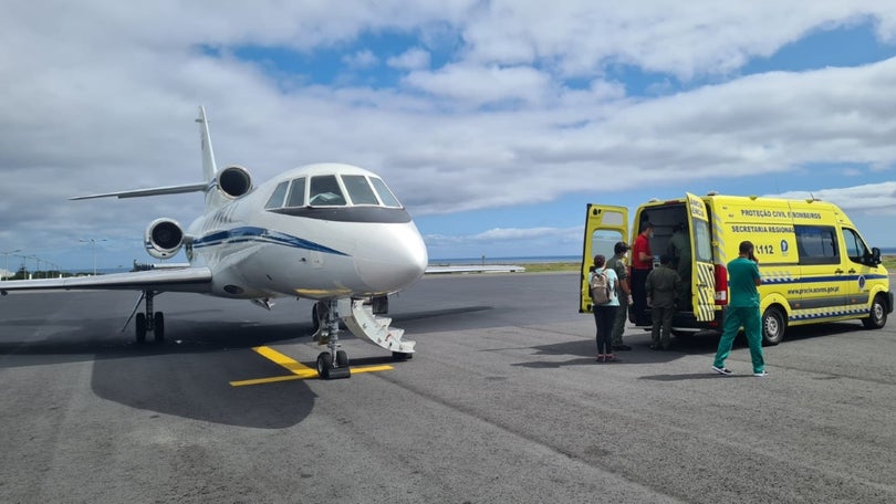 Criança transportada de urgência para o Continente