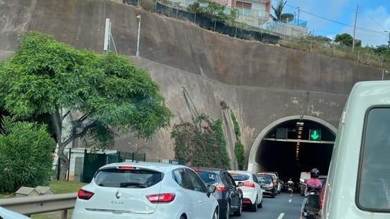 Imagem de Trânsito condicionado na via rápida