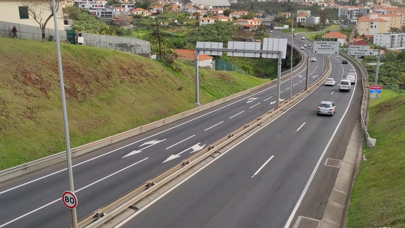 Imagem de Encerramento de ramos de acesso à Via Rápida