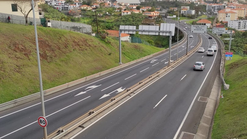 Encerramento de ramos de acesso à Via Rápida