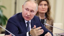 Imagem de Putin diz partilhar dor de mães de soldados e pede que não acreditem em tudo