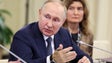 Imagem de Putin diz partilhar dor de mães de soldados e pede que não acreditem em tudo