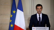 Imagem de Covid-19: França com 400 a 500 surtos mas rejeita segunda vaga
