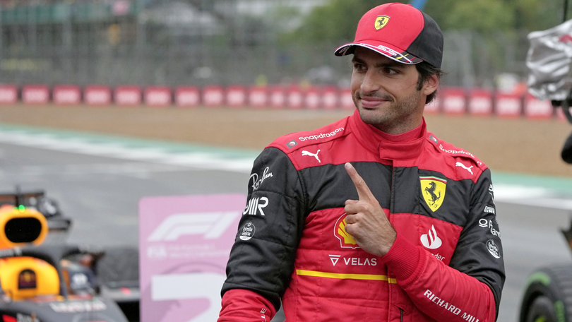 Carlos Sainz conquista primeira pole da carreira em Silverstone