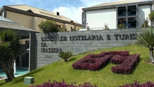 Imagem de Professores da Escola de Hotelaria da Madeira admitem fazer greve em janeiro