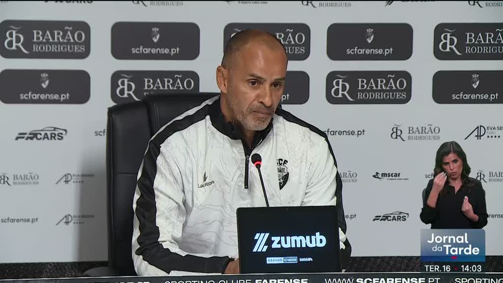 Silas e o Benfica. Elogia o adversário mas quer surpresa na Taça de Portugal