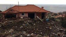 Imagem de Subiu o número de casas danificadas em São Vicente por causa do temporal (vídeo)