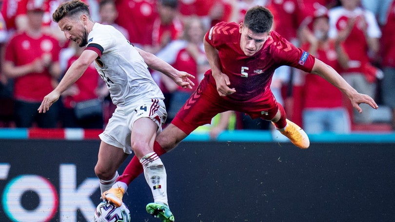 Imagem de Bélgica vence e apura-se