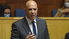 Imagem de PS acusa governo de fugir (vídeo)