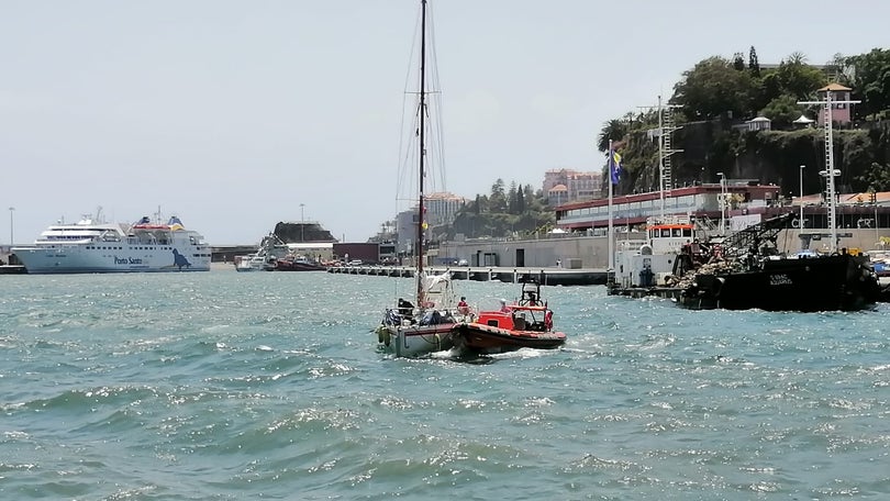 Imagem de Capitania prestou assistência ao veleiro «Bermudes»