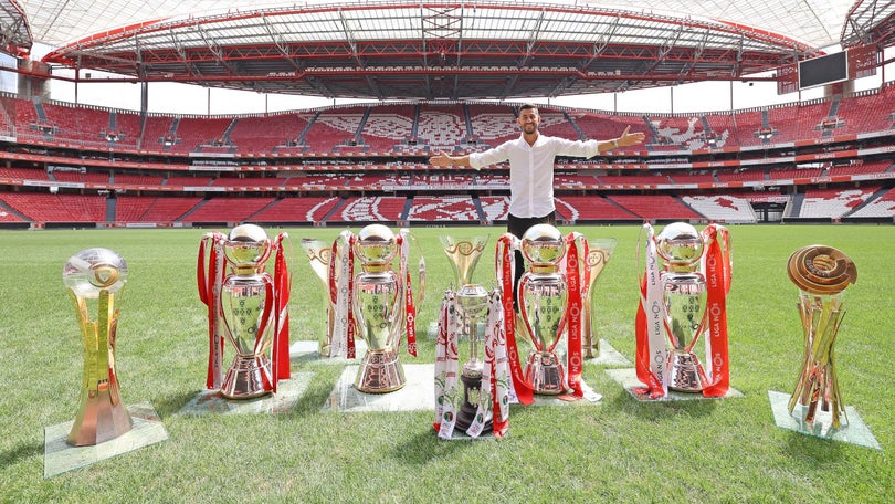 Imagem de Benfica «despede-se» e Pizzi diz que leva o clube «no coração»
