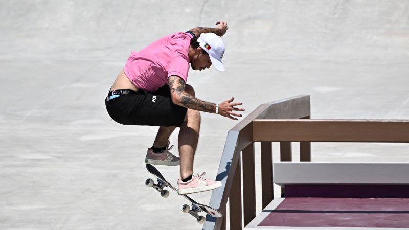 Skateboarder limitado por lesão