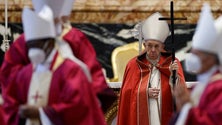 Imagem de Papa pede fim do massacre e inaceitável ataque armado