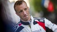 Imagem de Kris Meeke parado após toque no Palheiro Ferreiro 1