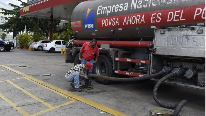 Venezuela: Petrolífera diz ter capacidade para abastecer a população face a queixas de falta de combustível