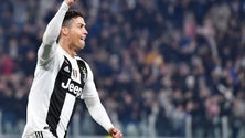 Hat-trick de Cristiano Ronaldo coloca Juventus nos quartos de final