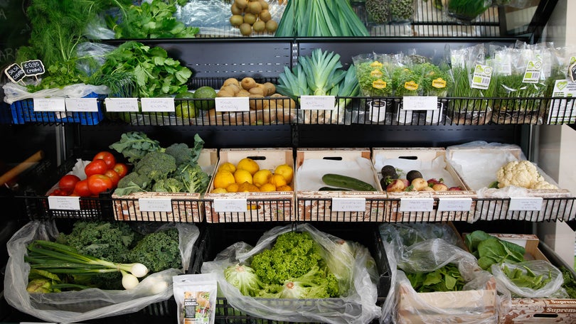 Imagem de Só 50% das frutas dos supermercados têm origem portuguesa