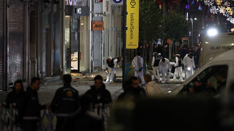 Atentado em Istambul terá sido perpetrado por uma mulher