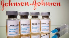 Imagem de Vacina fabricada pela Johnson&Johnson está suspensa (Vídeo)