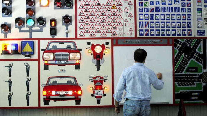 Imagem de Escolas de condução da Madeira fora de investigações por fraude