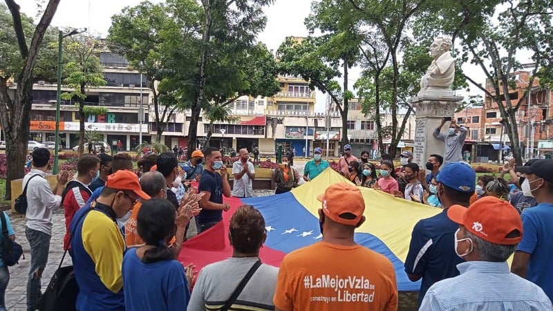 Estudantes iniciam marcha de protesto de 19 dias até Caracas