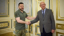 Imagem de Zelensky agradeceu a Santos Silva apoio de Portugal e pediu mais armamento