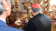 Imagem de Cardeal Tolentino benzeu imagem de Santo António