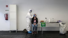 Imagem de Universidade Nova testa cerca de mil pessoas