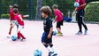 Imagem de Jovens madeirenses visitam instalações em «Encontro Nacional de Escolas do Benfica»