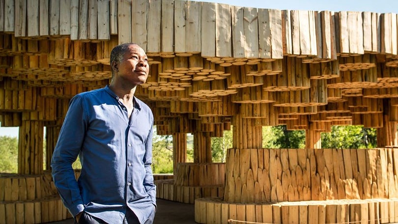 Arquiteto Francis Keré é primeiro africano a vencer Prémio Pritzker