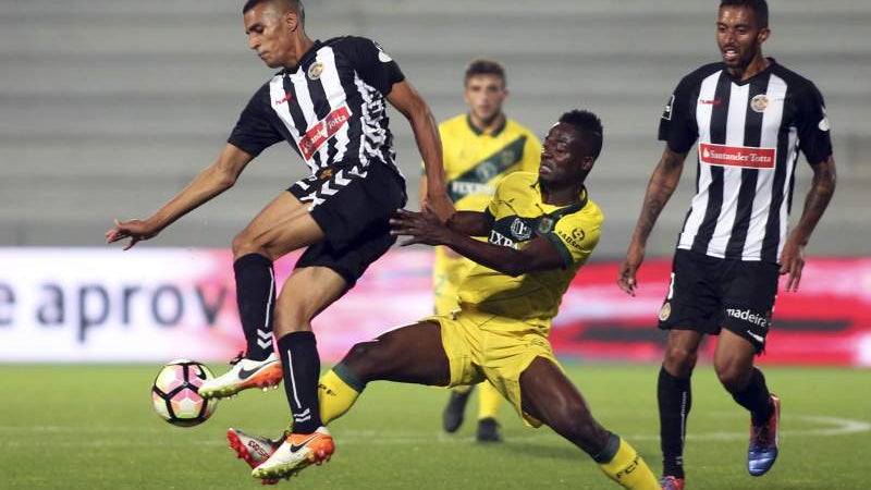 Imagem de Nacional e Paços de Ferreira empatam ao “sabor” do vento