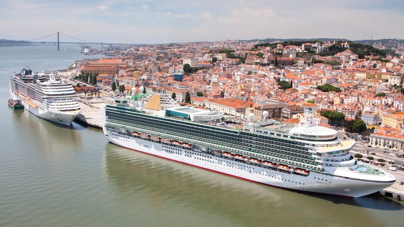 Imagem de Câmara de Lisboa quer que passageiros de navios cruzeiros paguem taxa turística
