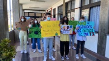 Imagem de Escola de Santo António sai à rua pelo ambiente (vídeo)