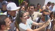 Imagem de Fãs não largam Cristiano Ronaldo