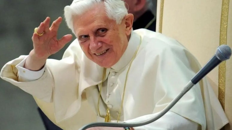 Papa emérito Bento XVI acusado de inércia face a casos de abuso sexual