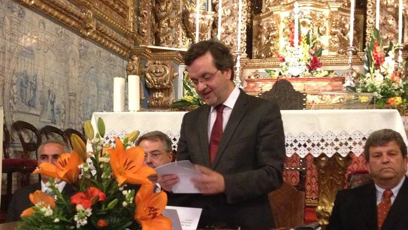 Imagem de Saída: “Santo Cristo – Álbum de emoções e Roteiro de razões” de
JOSÉ ANDRADE