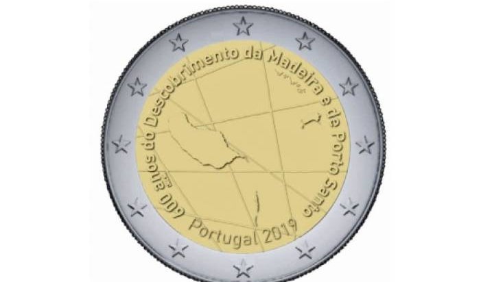 Moedas sobre os `600 Anos da Descoberta da Madeira e Porto Santo` com a assinatura de Júlio Pomar
