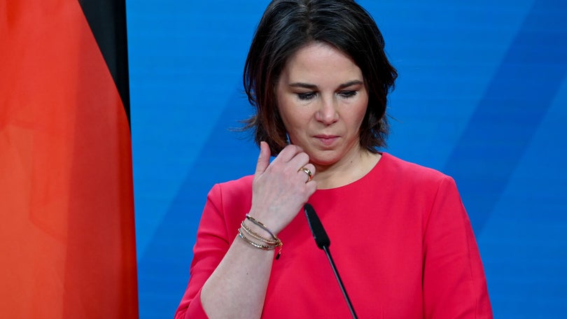 Imagem de França junta-se a «abordagem europeia» para expulsão de diplomatas russos