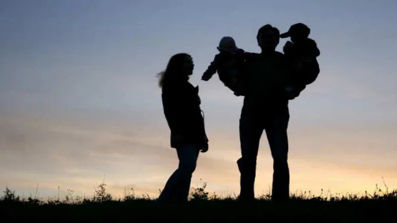 Covid-19: Regresso à creche é bom para crianças e pais, dizem especialistas