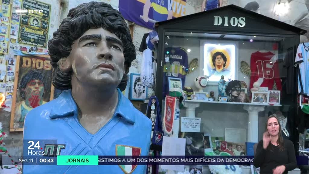 Maradona é uma religião na cidade italiana de Nápoles