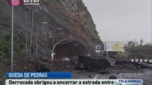 Imagem de Derrocada encerrou estrada entre São Vicente e Porto Moniz