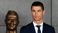 Autor do busto de CR7 está satisfeito com a peça e lembra que é autodidata