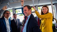 Imagem de 5 miniautocarros elétricos em circulação no Funchal (Vídeo)