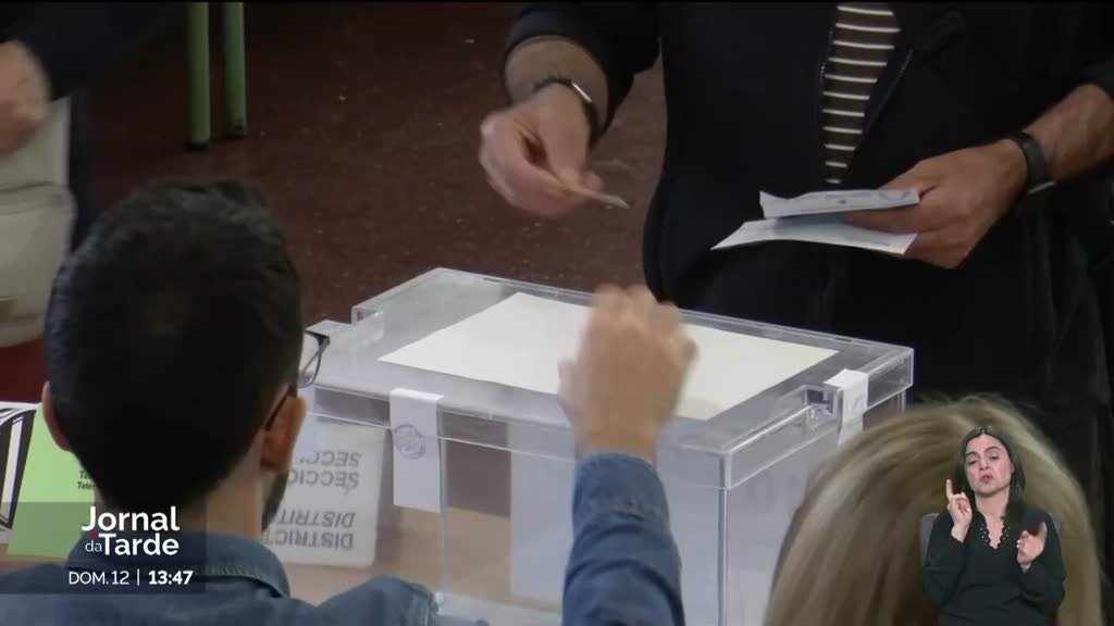 Catalunha escolhe hoje novo parlamento e presidente regional