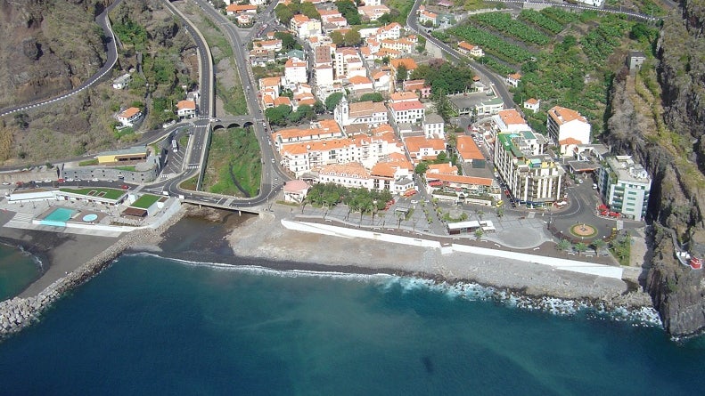 Alteração temporária de trânsito na Ribeira Brava