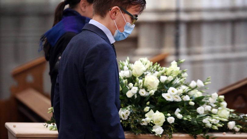 Imagem de Covid-19: Mais de 100 mil mortos na Europa