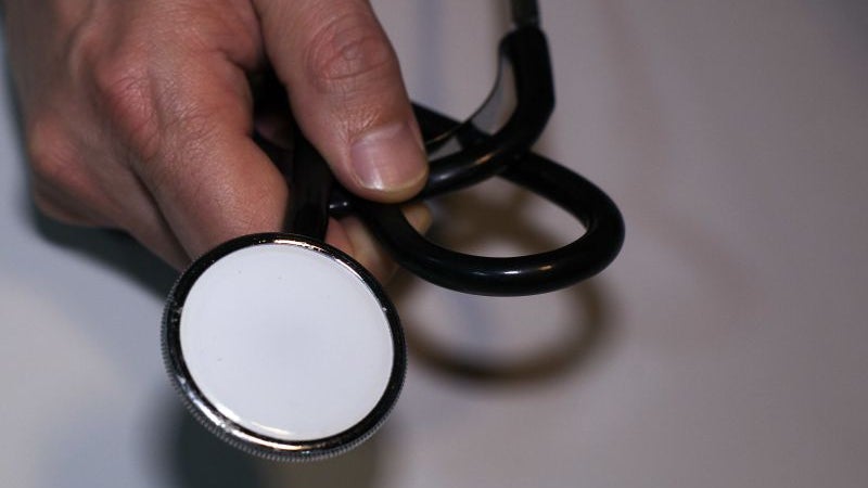 Imagem de Médicos já podem passar receitas através do telemóvel