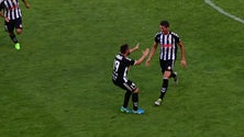 Imagem de Nacional vence Oliveirense por 2-0