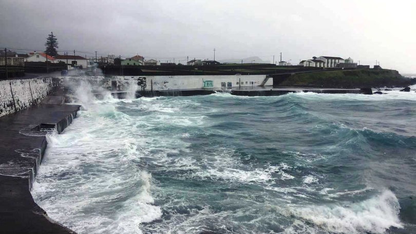 Imagem de Vento assobia forte nos Açores