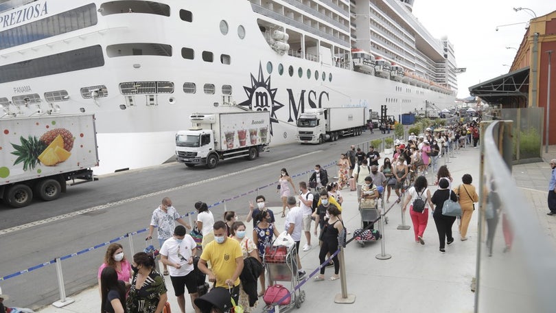 Imagem de Cruzeiro atraca no Rio de Janeiro com 33 positivos